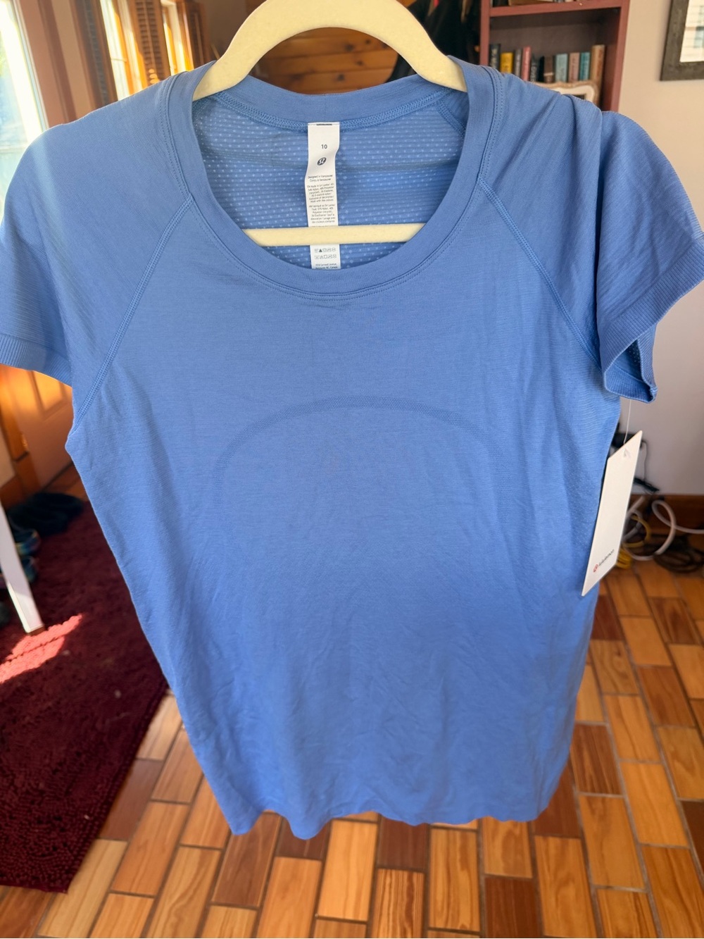 lululemon athletica Light Blue Crewneck Short Sleeve Tee